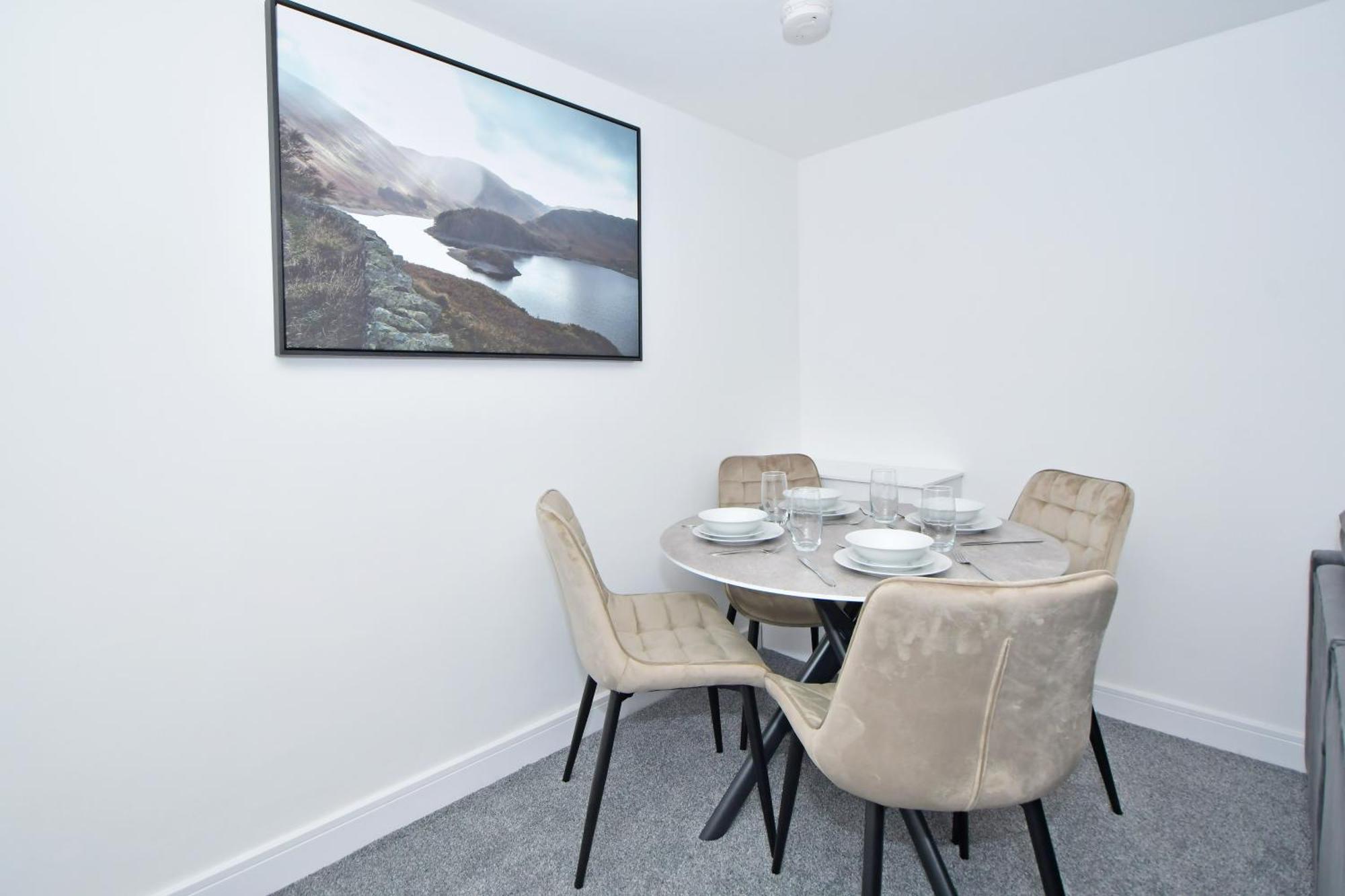 Sapphire Apartments By Yourstays - Luxury 2 Bedroom Apartments In Crewe Zewnętrze zdjęcie