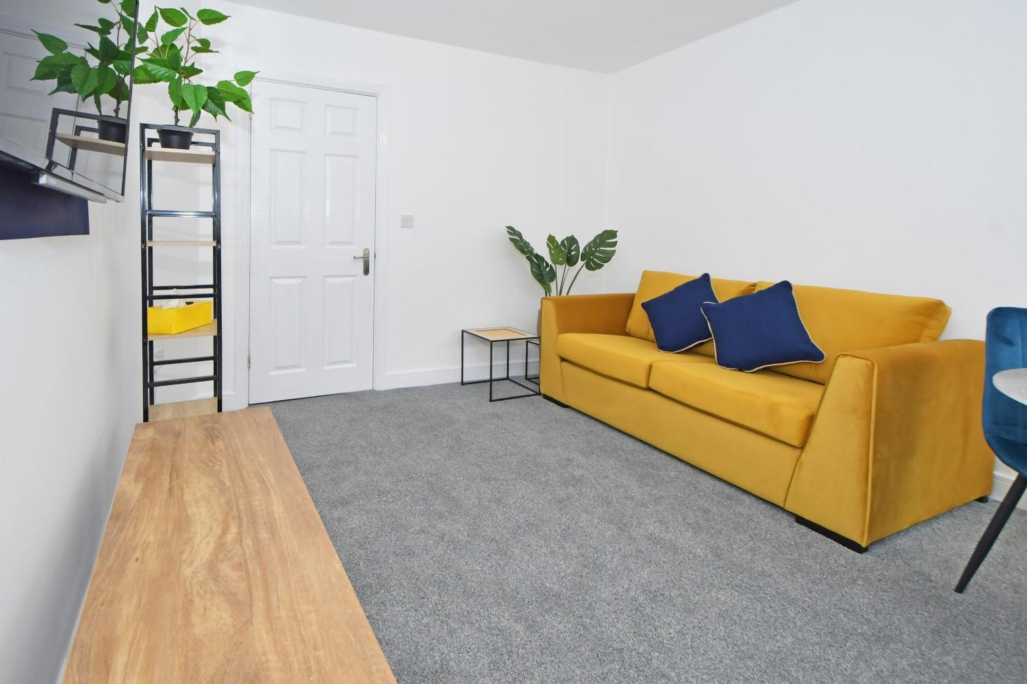 Sapphire Apartments By Yourstays - Luxury 2 Bedroom Apartments In Crewe Zewnętrze zdjęcie